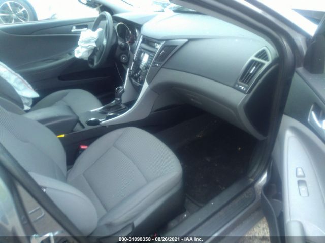 Photo 4 VIN: 5NPEB4AC5CH318364 - HYUNDAI SONATA 