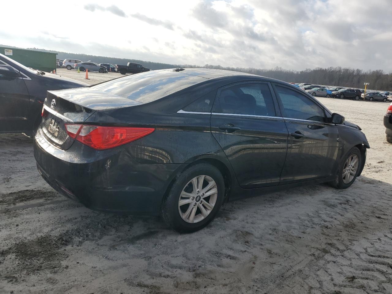 Photo 2 VIN: 5NPEB4AC5CH318378 - HYUNDAI SONATA 