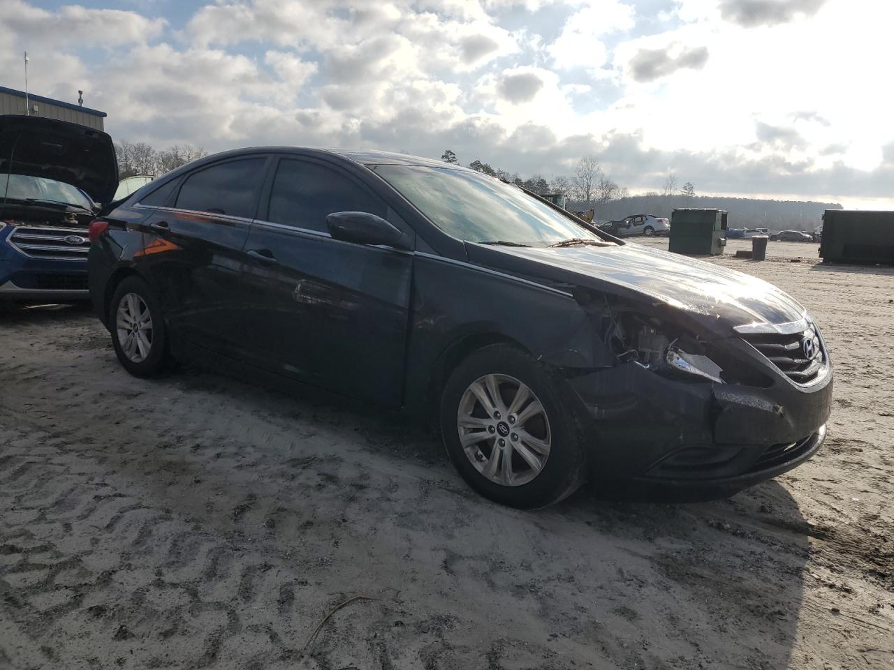 Photo 3 VIN: 5NPEB4AC5CH318378 - HYUNDAI SONATA 