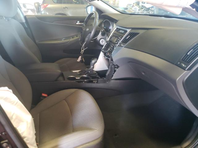 Photo 4 VIN: 5NPEB4AC5CH318803 - HYUNDAI SONATA 