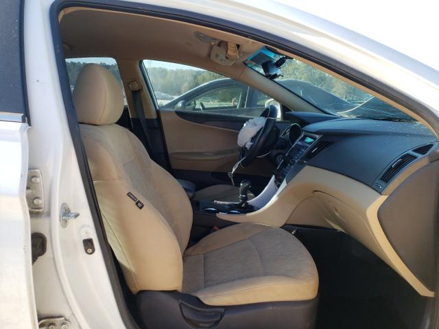 Photo 4 VIN: 5NPEB4AC5CH322365 - HYUNDAI SONATA GLS 