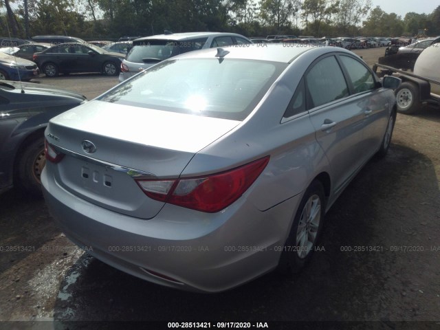 Photo 3 VIN: 5NPEB4AC5CH324794 - HYUNDAI SONATA 