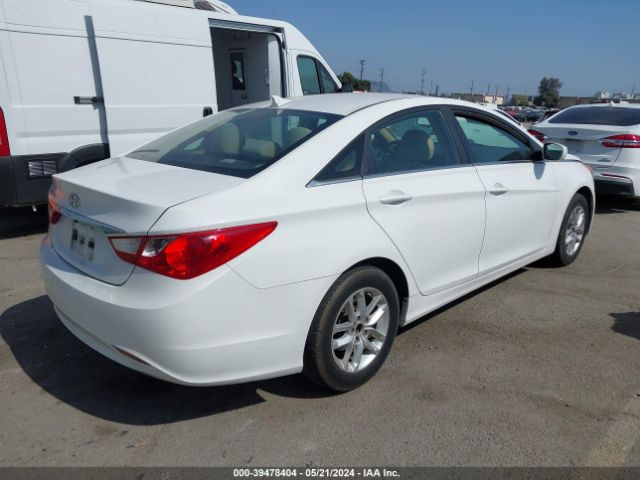 Photo 3 VIN: 5NPEB4AC5CH326688 - HYUNDAI SONATA 