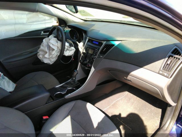 Photo 4 VIN: 5NPEB4AC5CH327078 - HYUNDAI SONATA 