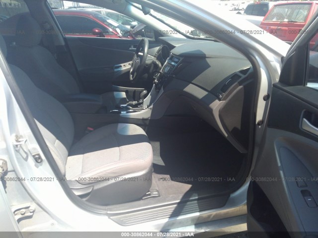 Photo 4 VIN: 5NPEB4AC5CH331373 - HYUNDAI SONATA 