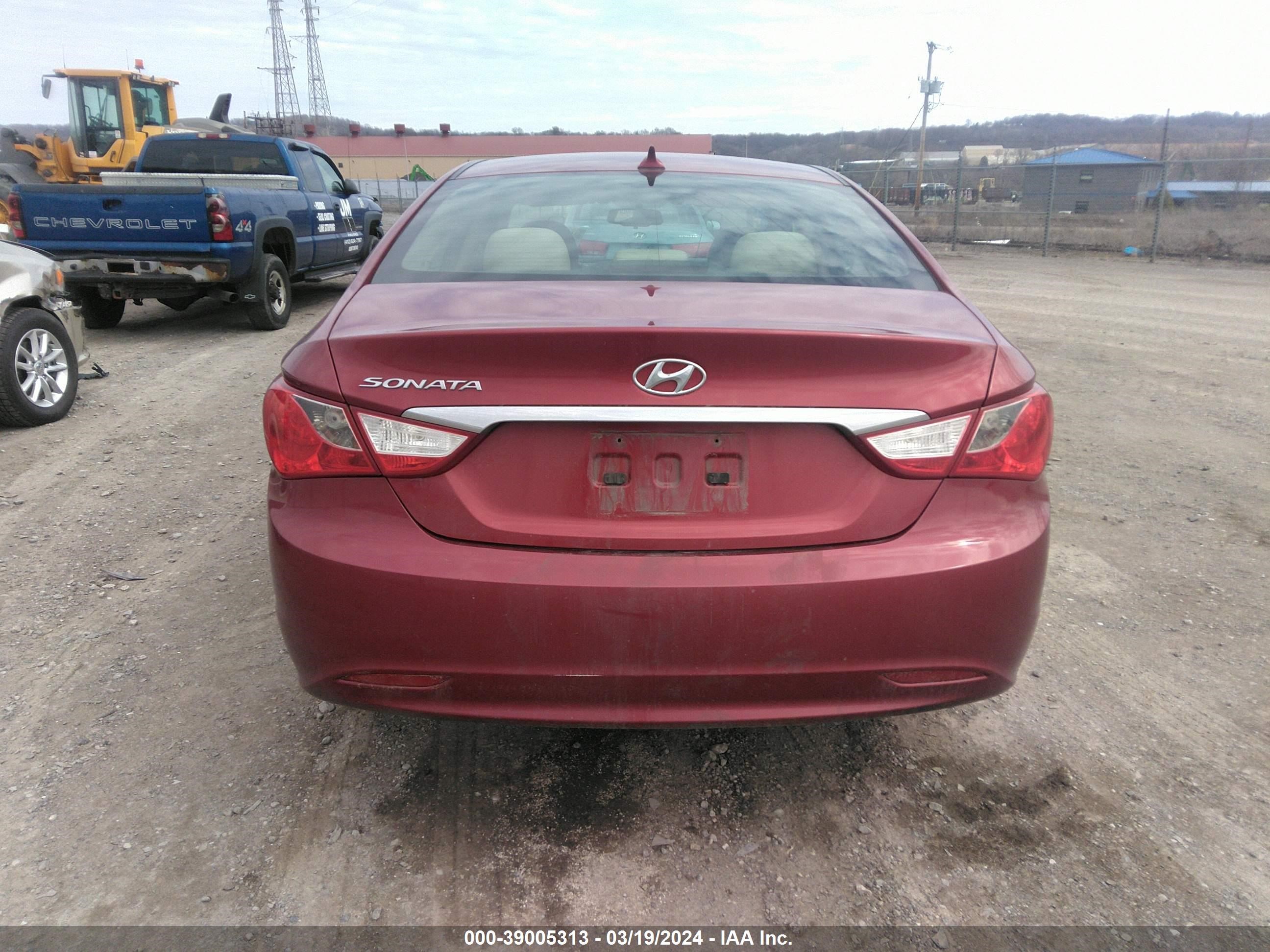 Photo 15 VIN: 5NPEB4AC5CH335889 - HYUNDAI SONATA 