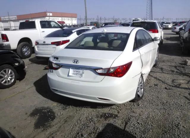 Photo 3 VIN: 5NPEB4AC5CH343037 - HYUNDAI SONATA 