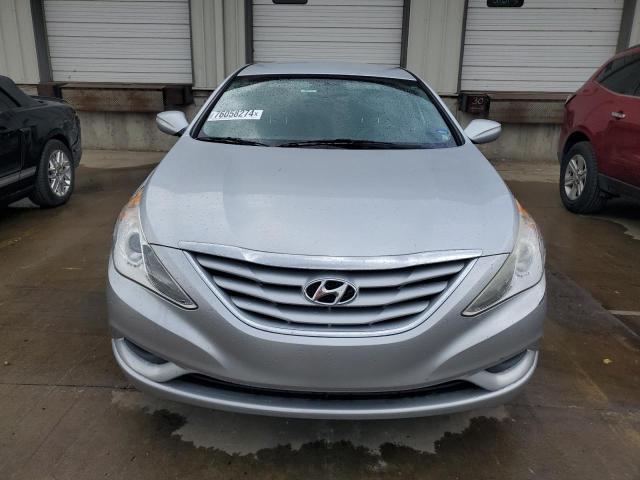 Photo 4 VIN: 5NPEB4AC5CH372733 - HYUNDAI SONATA GLS 