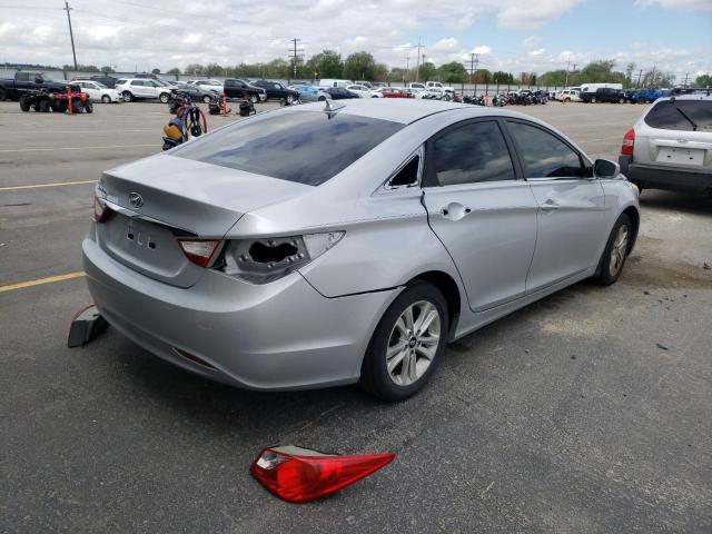 Photo 3 VIN: 5NPEB4AC5CH377771 - HYUNDAI SONATA GLS 