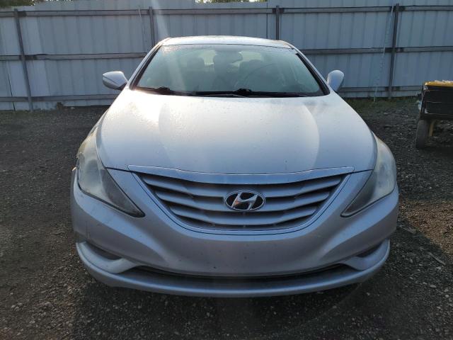 Photo 4 VIN: 5NPEB4AC5CH395090 - HYUNDAI SONATA GLS 