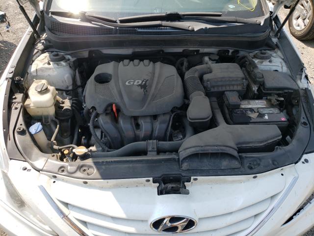 Photo 6 VIN: 5NPEB4AC5CH405018 - HYUNDAI SONATA GLS 