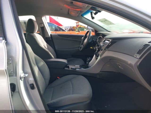 Photo 4 VIN: 5NPEB4AC5CH413216 - HYUNDAI SONATA 