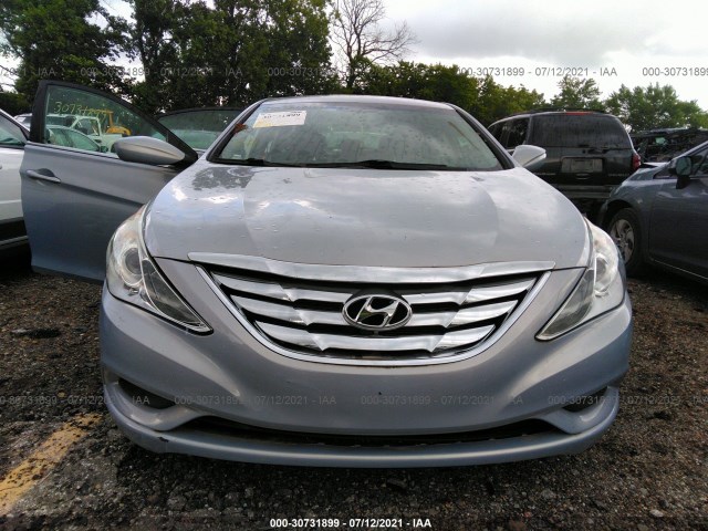 Photo 5 VIN: 5NPEB4AC5CH413605 - HYUNDAI SONATA 