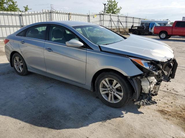 Photo 3 VIN: 5NPEB4AC5CH433403 - HYUNDAI SONATA 