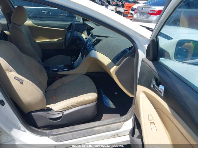 Photo 4 VIN: 5NPEB4AC5CH435068 - HYUNDAI SONATA 