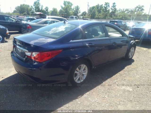 Photo 3 VIN: 5NPEB4AC5CH449083 - HYUNDAI SONATA 