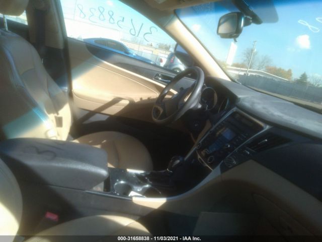 Photo 4 VIN: 5NPEB4AC5CH462321 - HYUNDAI SONATA 