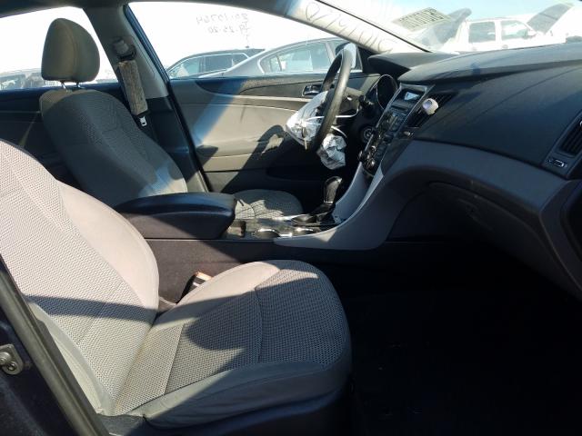 Photo 4 VIN: 5NPEB4AC5CH464697 - HYUNDAI SONATA GLS 