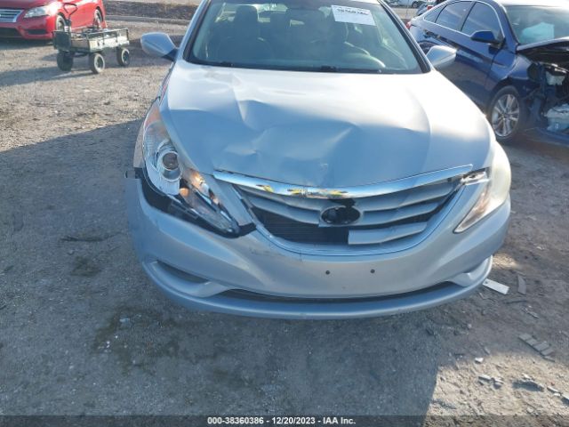 Photo 5 VIN: 5NPEB4AC5CH477045 - HYUNDAI SONATA 