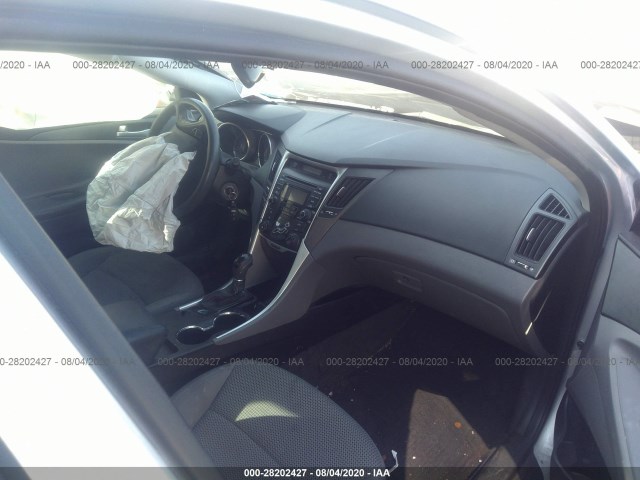 Photo 4 VIN: 5NPEB4AC5CH478566 - HYUNDAI SONATA 