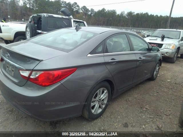 Photo 3 VIN: 5NPEB4AC5CH481113 - HYUNDAI SONATA 