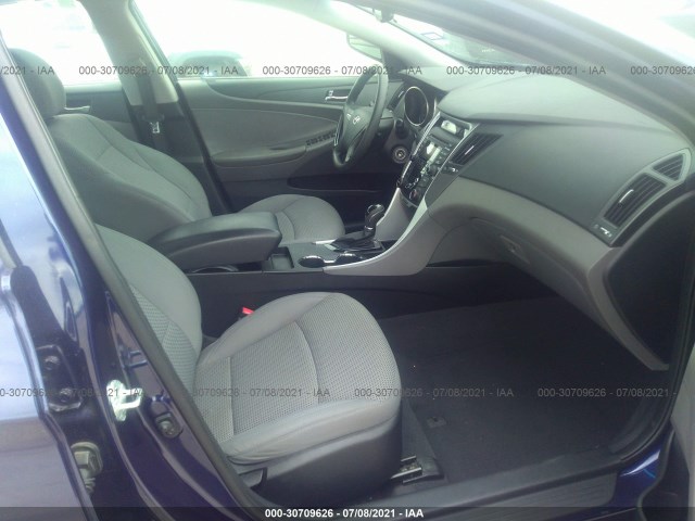 Photo 4 VIN: 5NPEB4AC5CH484870 - HYUNDAI SONATA 