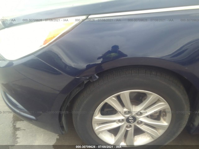 Photo 5 VIN: 5NPEB4AC5CH484870 - HYUNDAI SONATA 