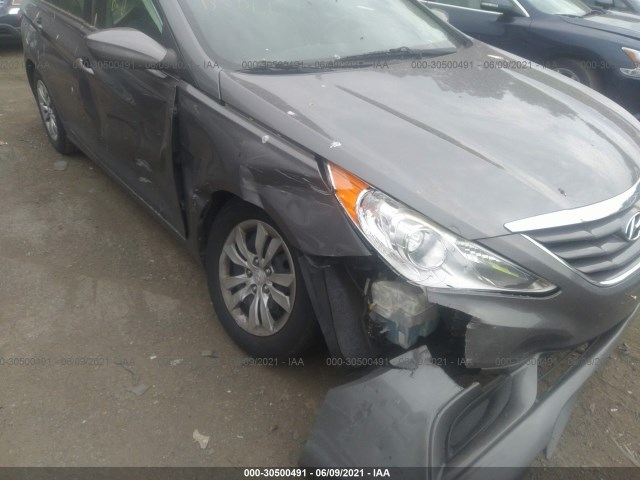 Photo 5 VIN: 5NPEB4AC5CH486845 - HYUNDAI SONATA 