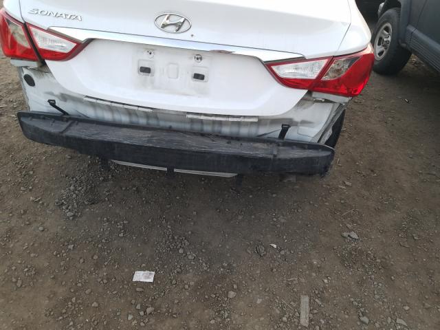 Photo 8 VIN: 5NPEB4AC5CH487171 - HYUNDAI SONATA GLS 