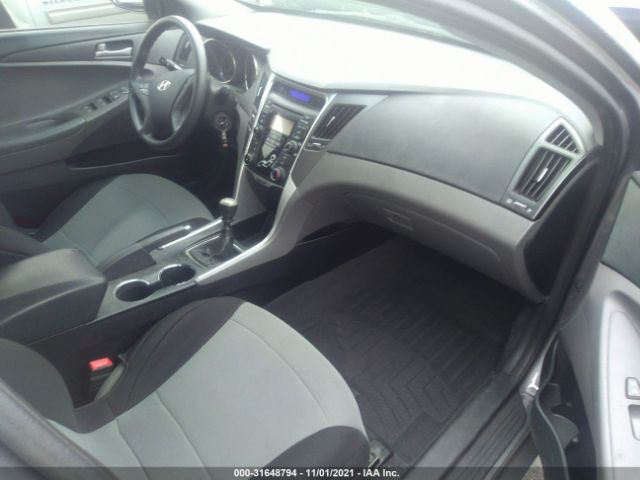 Photo 4 VIN: 5NPEB4AC5CH498283 - HYUNDAI SONATA 