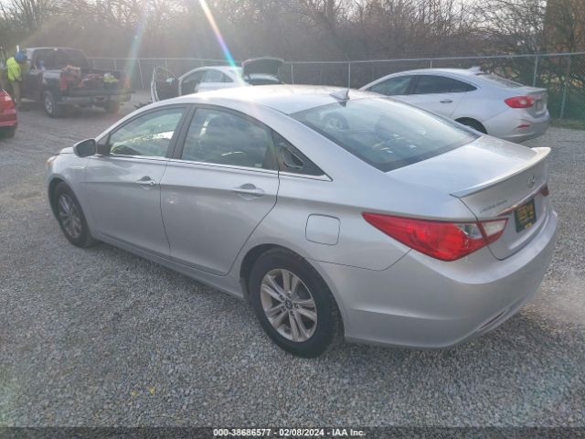 Photo 2 VIN: 5NPEB4AC5DH632002 - HYUNDAI SONATA 