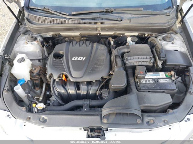 Photo 9 VIN: 5NPEB4AC5DH632002 - HYUNDAI SONATA 