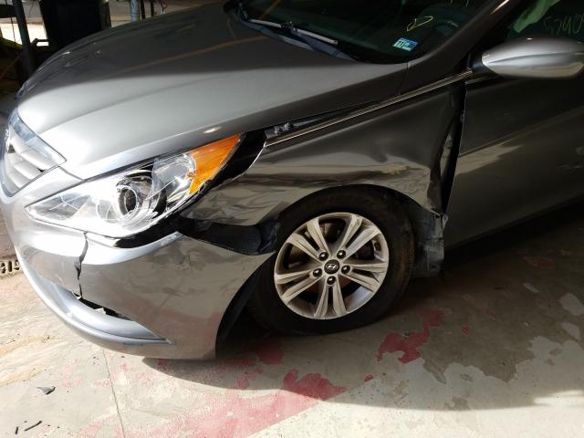 Photo 8 VIN: 5NPEB4AC5DH637751 - HYUNDAI SONATA GLS 