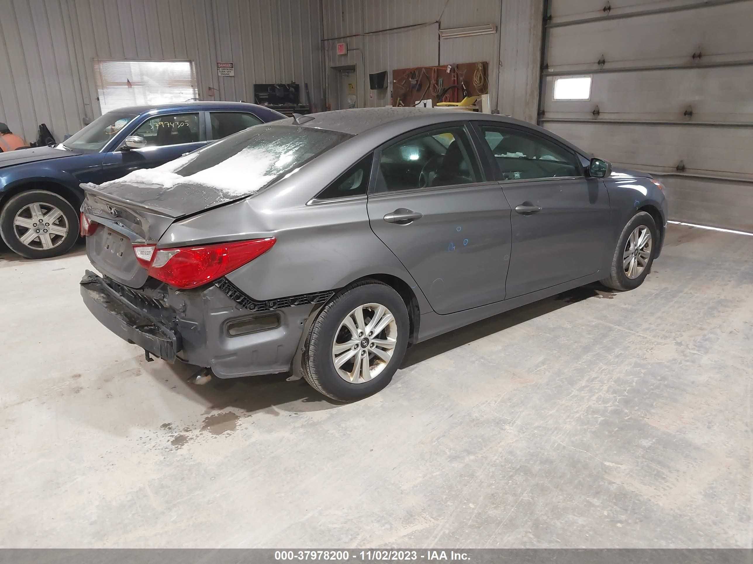 Photo 3 VIN: 5NPEB4AC5DH683726 - HYUNDAI SONATA 