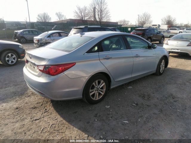 Photo 3 VIN: 5NPEB4AC5DH687369 - HYUNDAI SONATA 