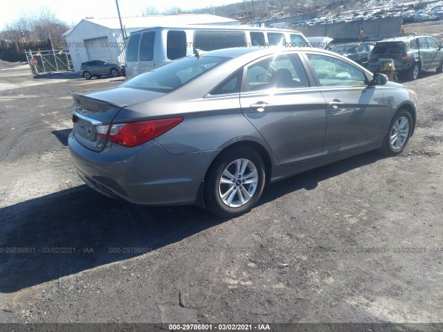 Photo 3 VIN: 5NPEB4AC5DH687940 - HYUNDAI SONATA 