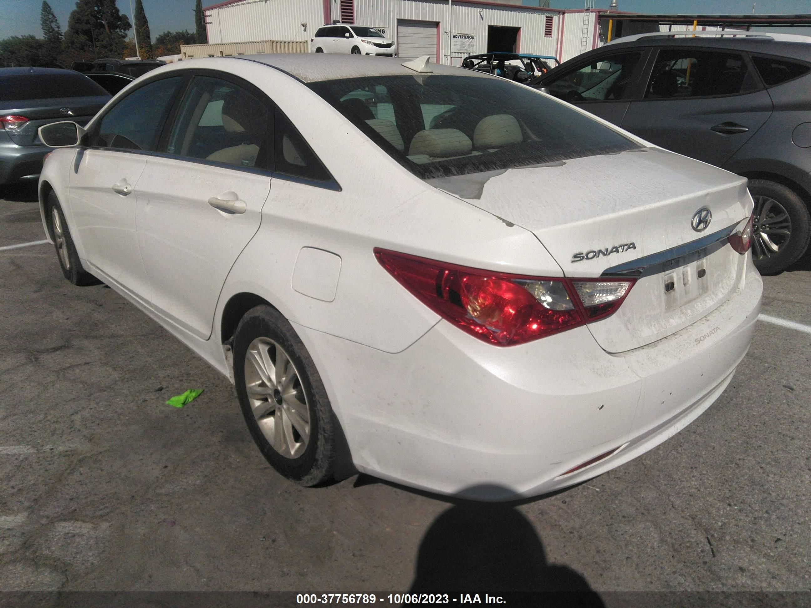 Photo 2 VIN: 5NPEB4AC5DH698369 - HYUNDAI SONATA 