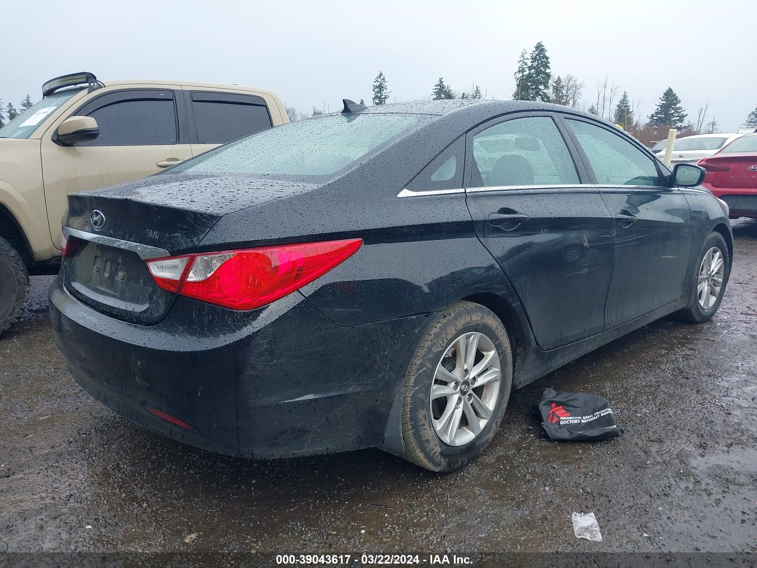 Photo 3 VIN: 5NPEB4AC5DH728681 - HYUNDAI SONATA 