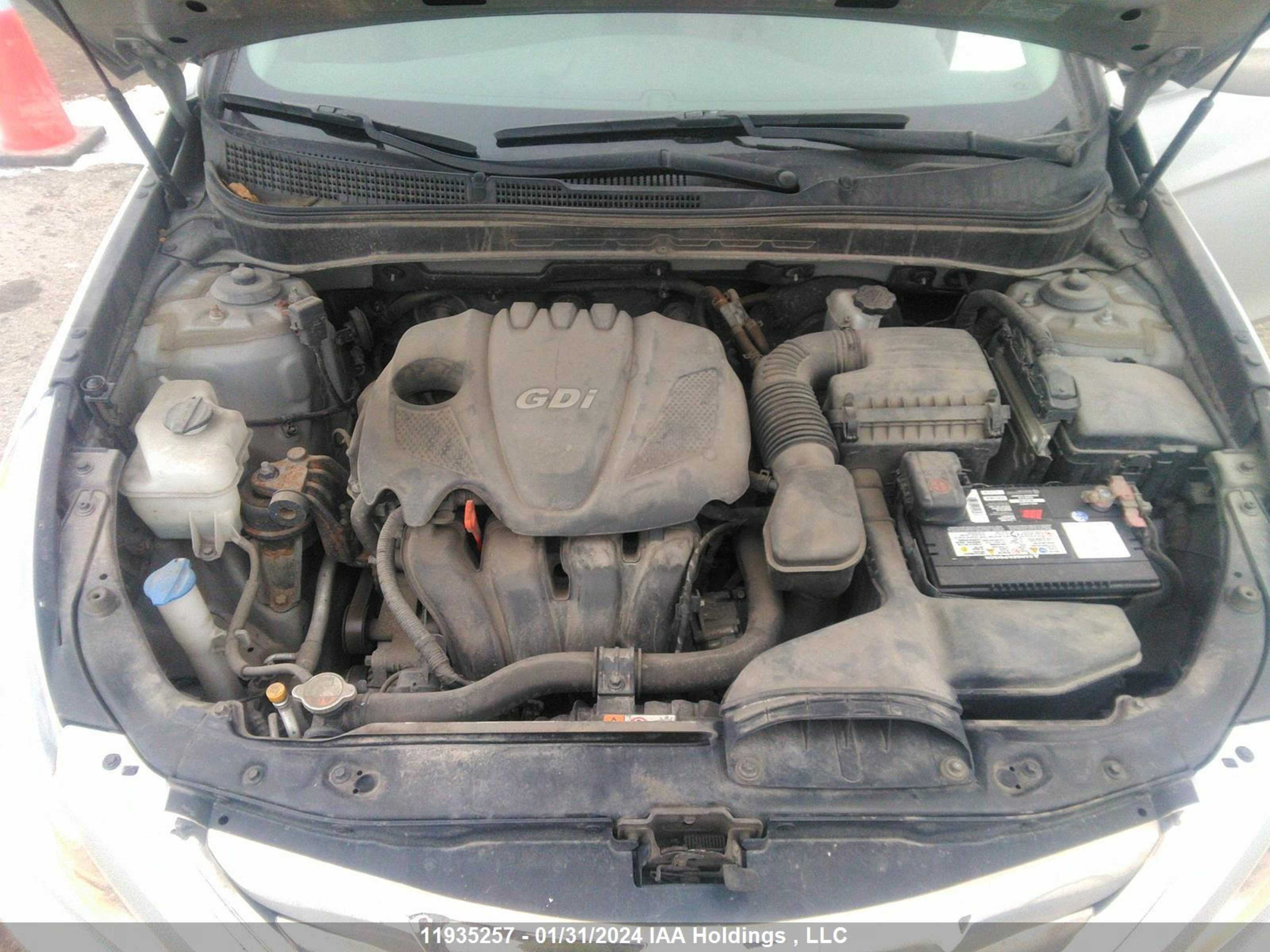 Photo 9 VIN: 5NPEB4AC5DH735095 - HYUNDAI SONATA 