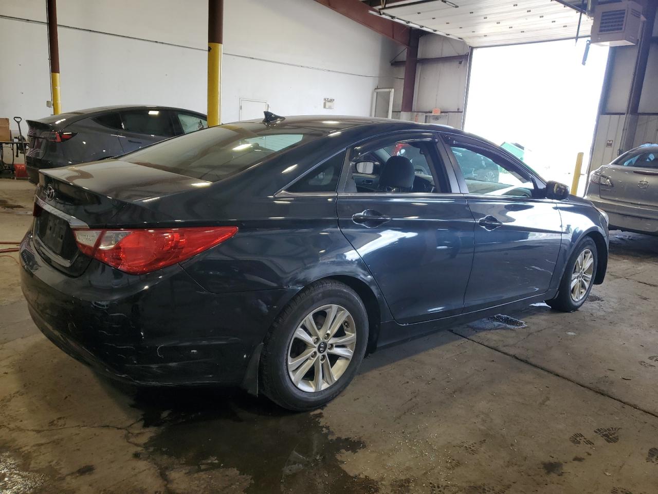 Photo 2 VIN: 5NPEB4AC5DH761390 - HYUNDAI SONATA 