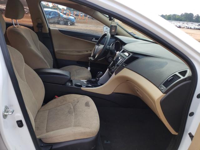 Photo 4 VIN: 5NPEB4AC5DH771224 - HYUNDAI SONATA GLS 