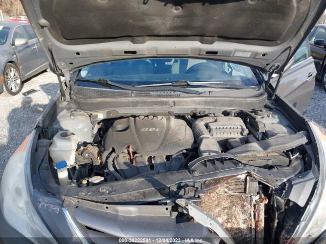 Photo 9 VIN: 5NPEB4AC5DH782305 - HYUNDAI SONATA 