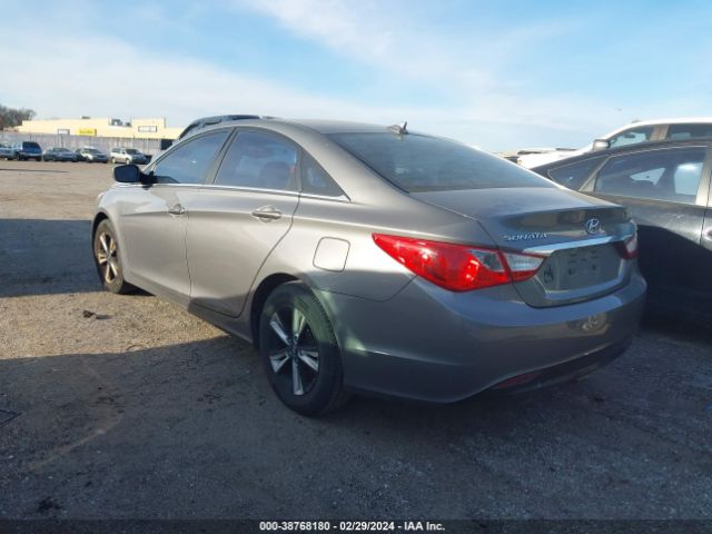 Photo 2 VIN: 5NPEB4AC5DH793143 - HYUNDAI SONATA 