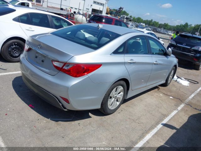 Photo 3 VIN: 5NPEB4AC5EH818737 - HYUNDAI SONATA 