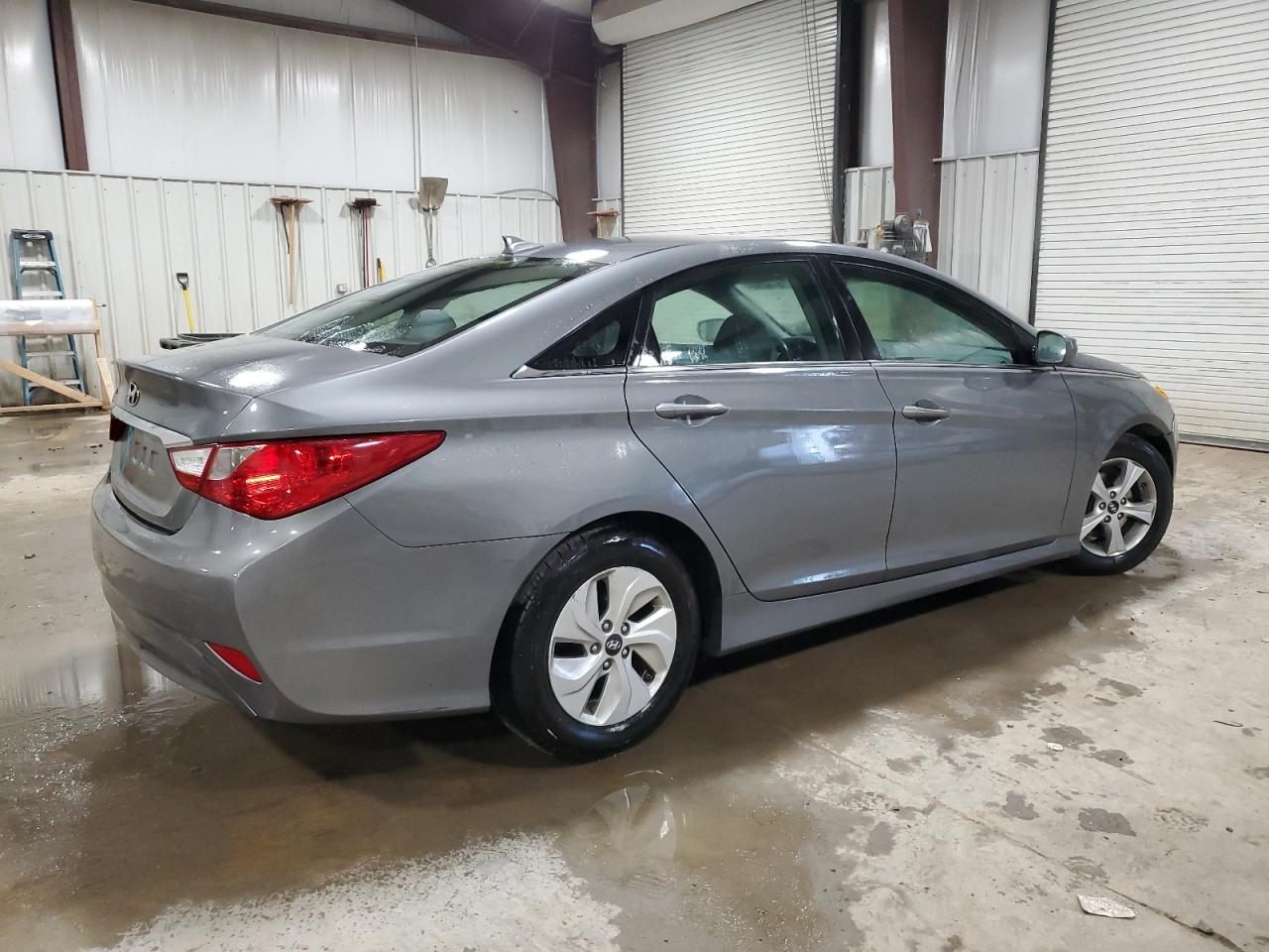 Photo 2 VIN: 5NPEB4AC5EH828362 - HYUNDAI SONATA 