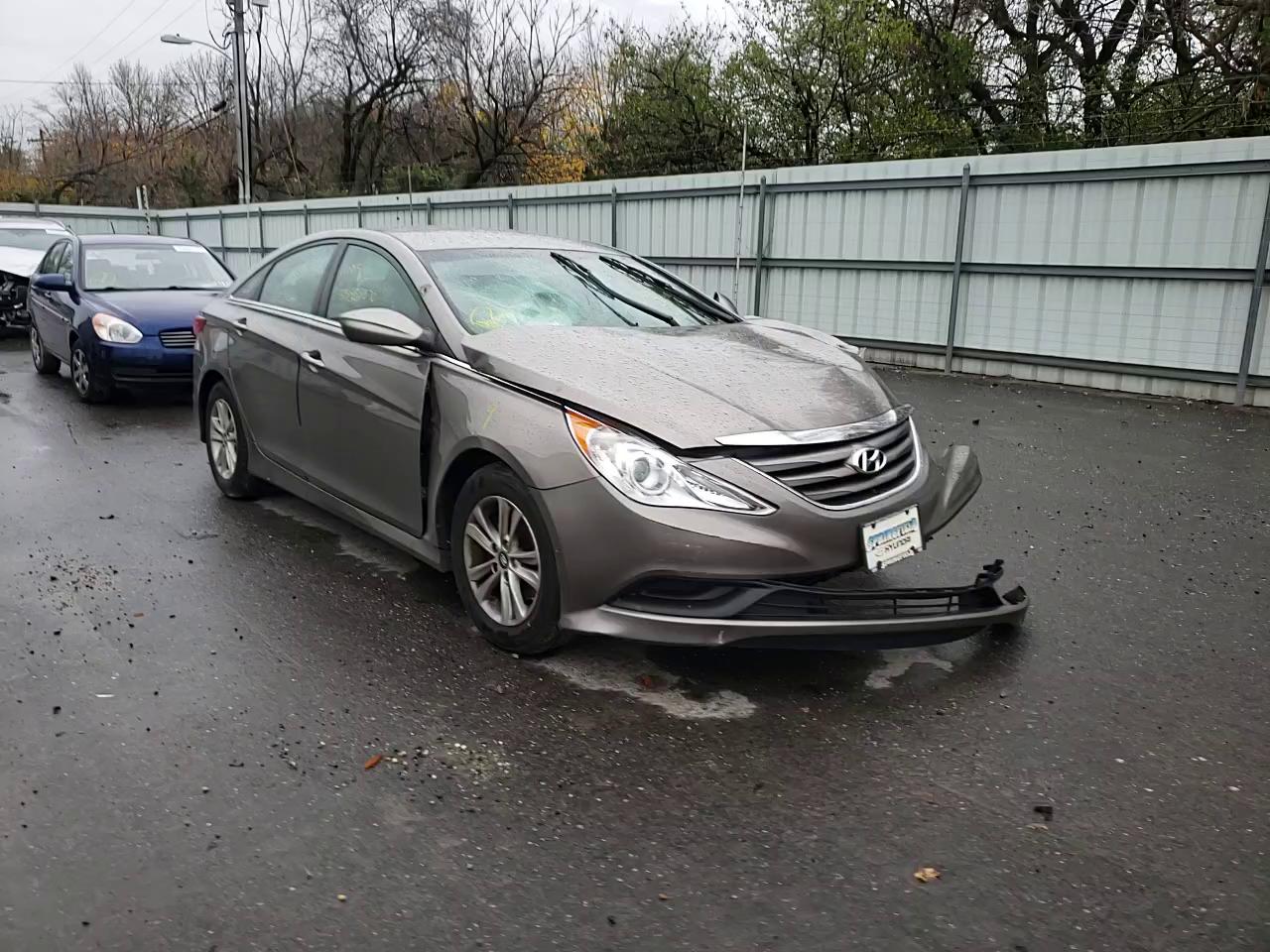 Photo 10 VIN: 5NPEB4AC5EH888142 - HYUNDAI SONATA GLS 