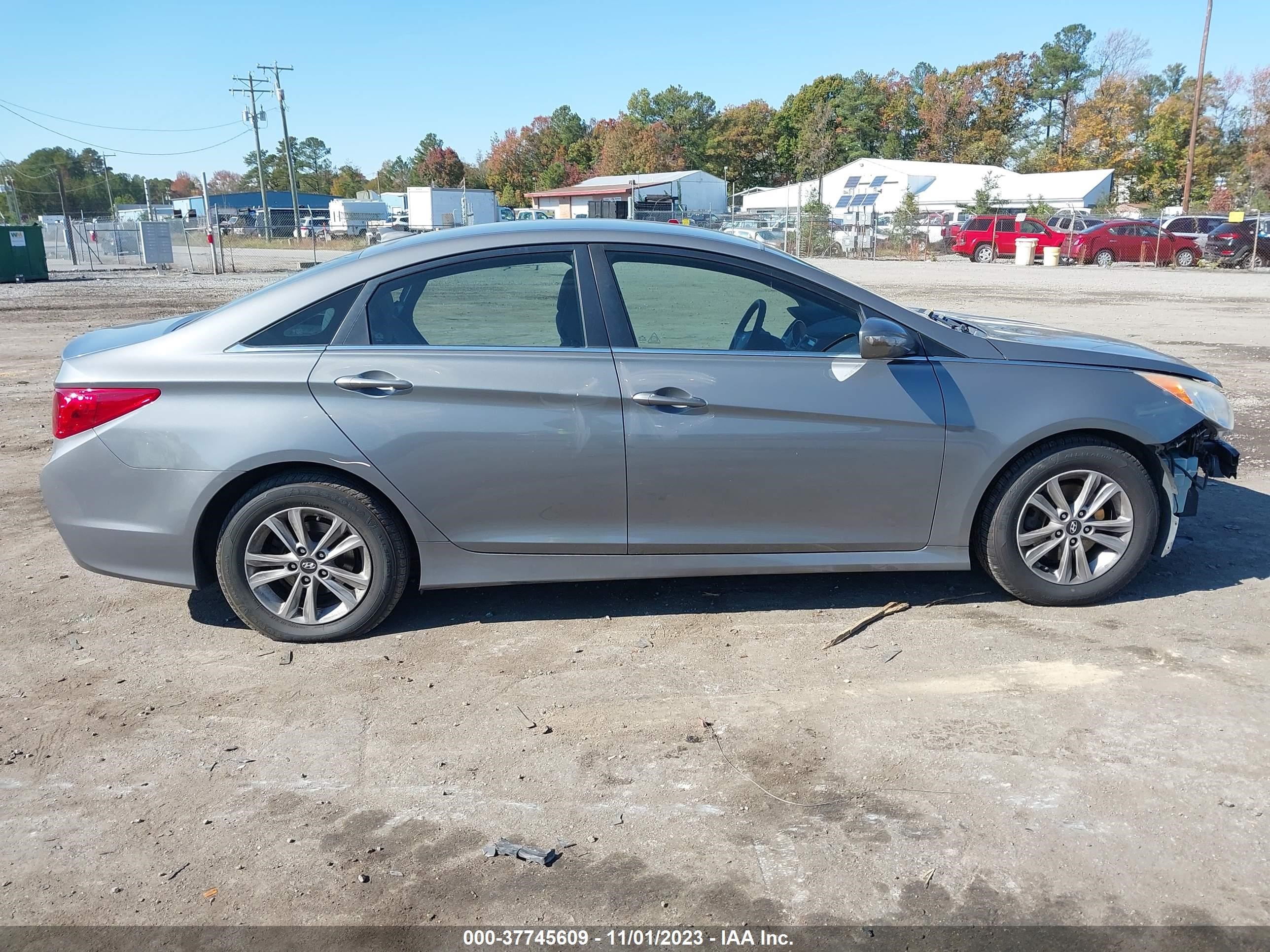 Photo 12 VIN: 5NPEB4AC5EH892613 - HYUNDAI SONATA 