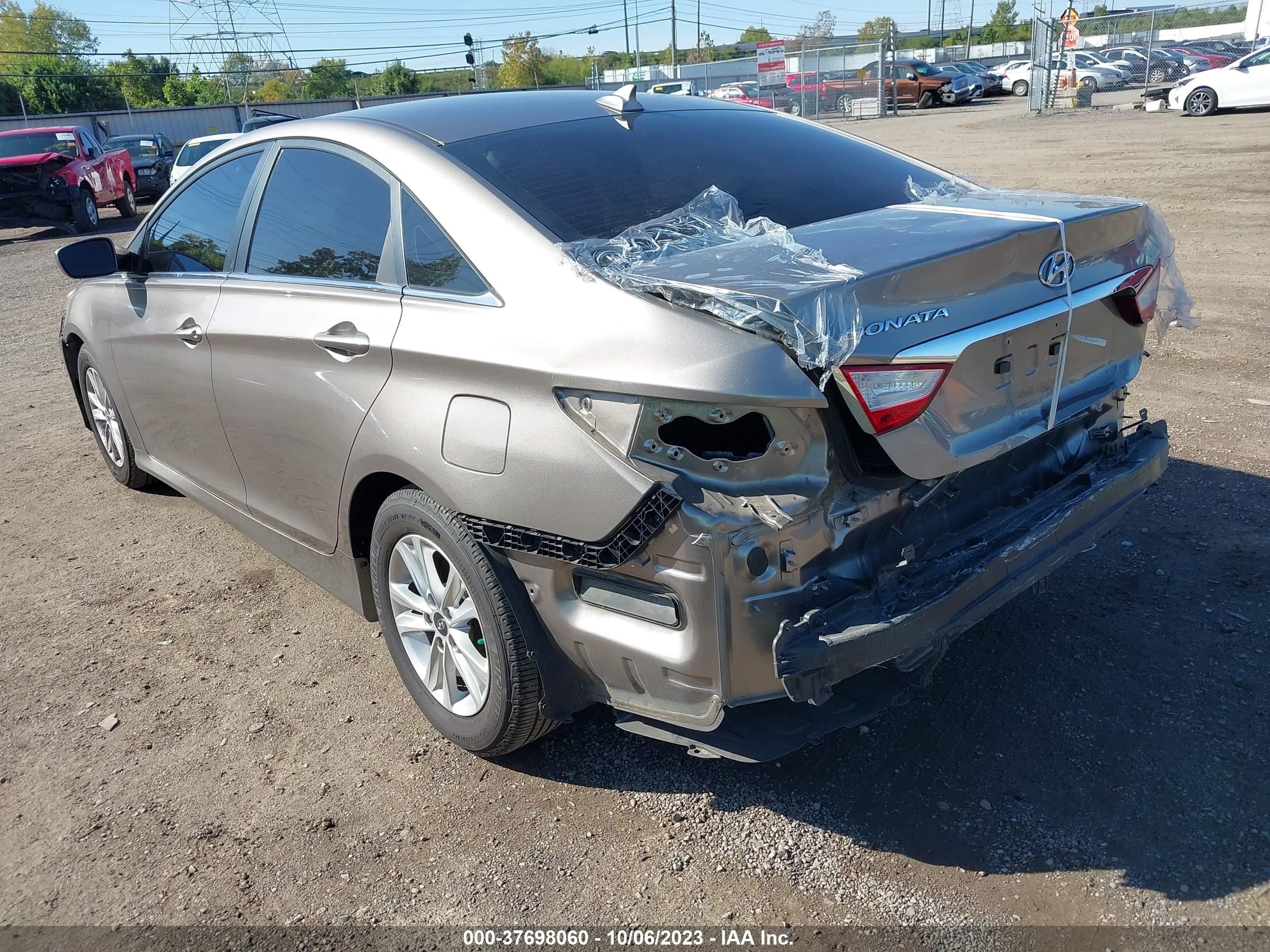 Photo 2 VIN: 5NPEB4AC5EH930096 - HYUNDAI SONATA 