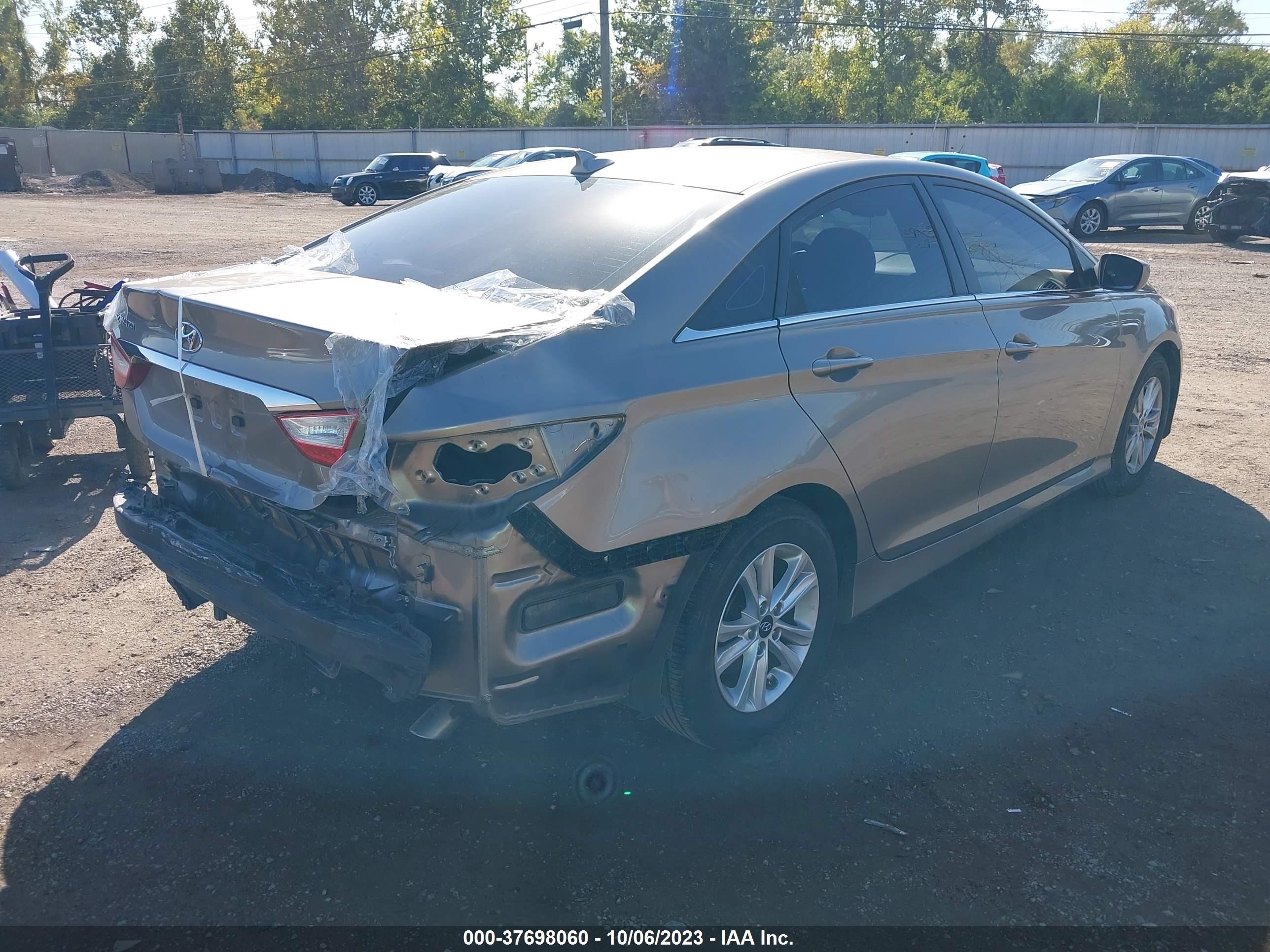 Photo 3 VIN: 5NPEB4AC5EH930096 - HYUNDAI SONATA 