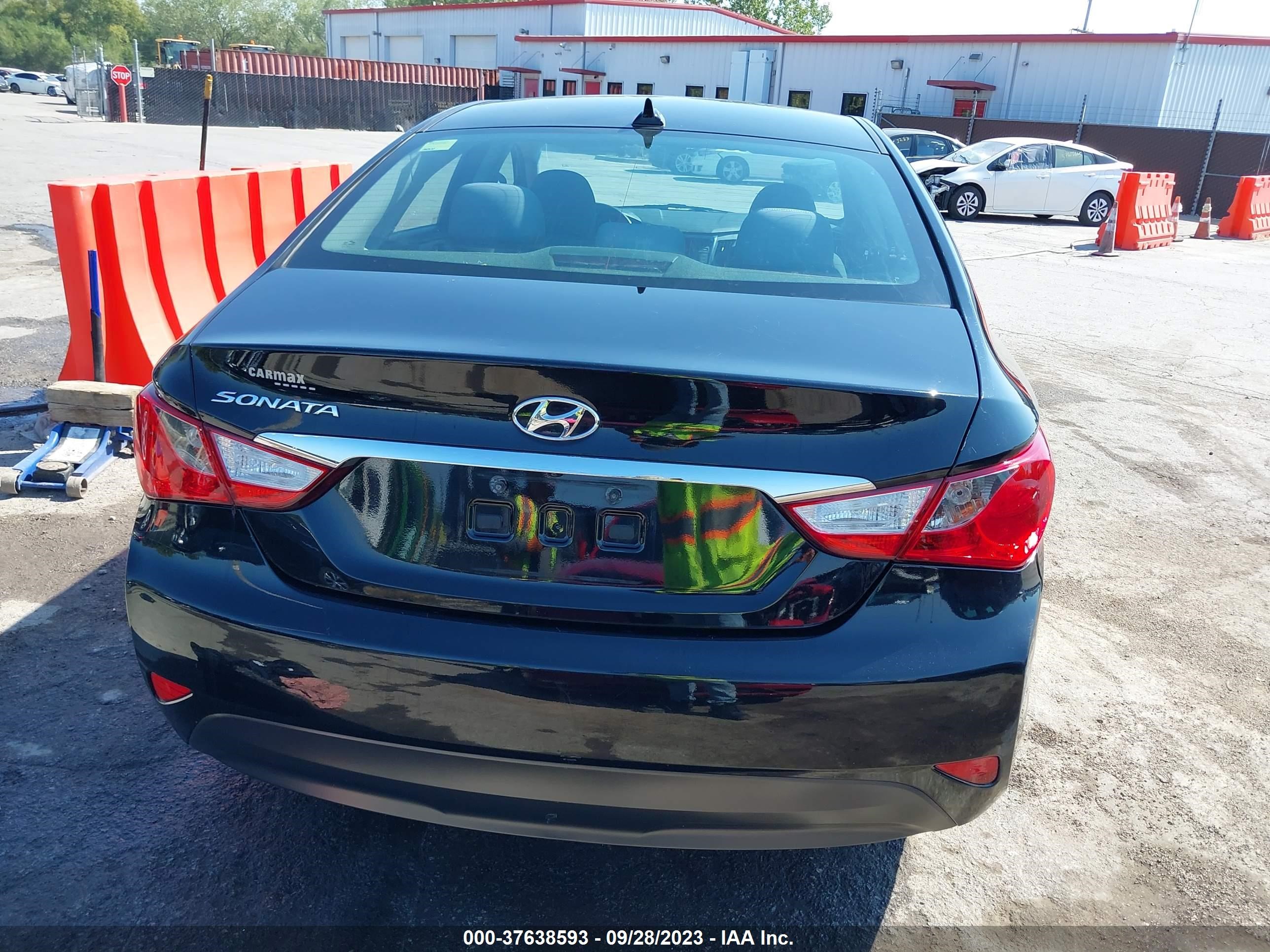 Photo 15 VIN: 5NPEB4AC5EH937789 - HYUNDAI SONATA 